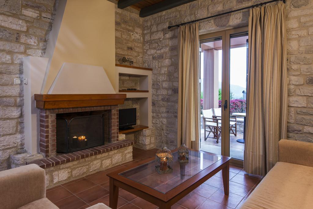 Enastron Villas Kyparissia Dış mekan fotoğraf