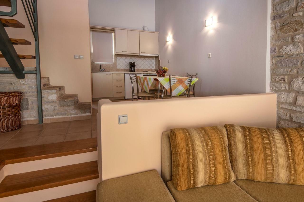 Enastron Villas Kyparissia Dış mekan fotoğraf