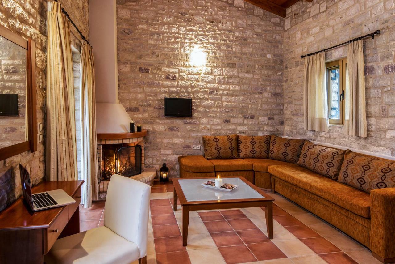 Enastron Villas Kyparissia Dış mekan fotoğraf