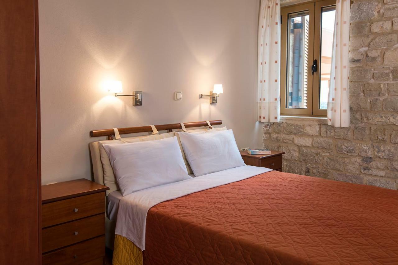 Enastron Villas Kyparissia Dış mekan fotoğraf